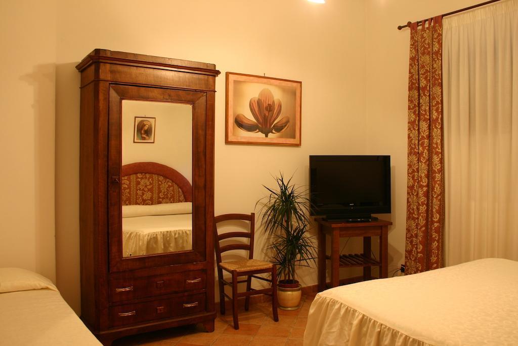 B&B Le Palme Bassano Romano Eksteriør bilde